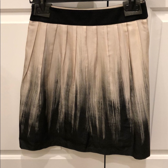 Reiss Dresses & Skirts - Black and white graphic skirt